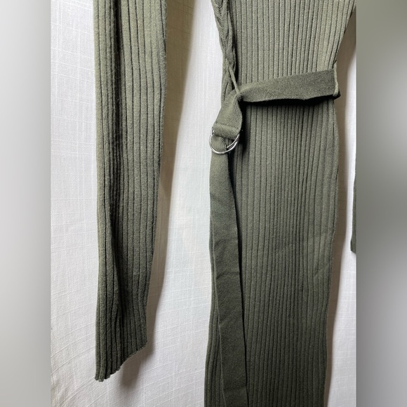 Dress - Picture 4 of 4